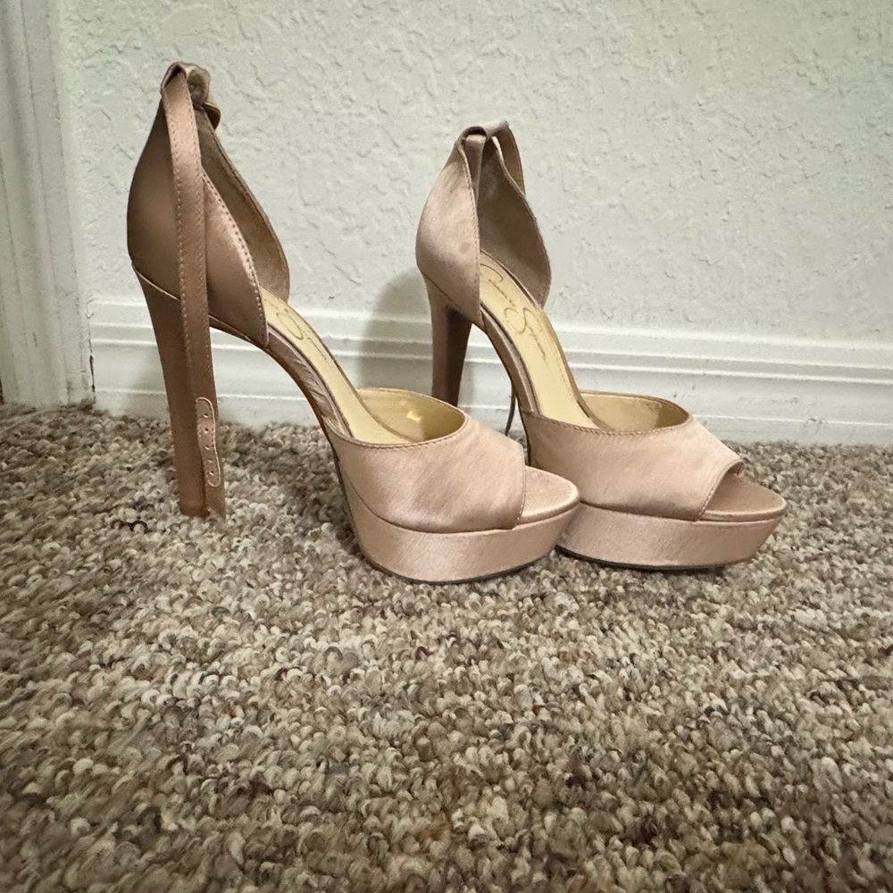 Pink shoes